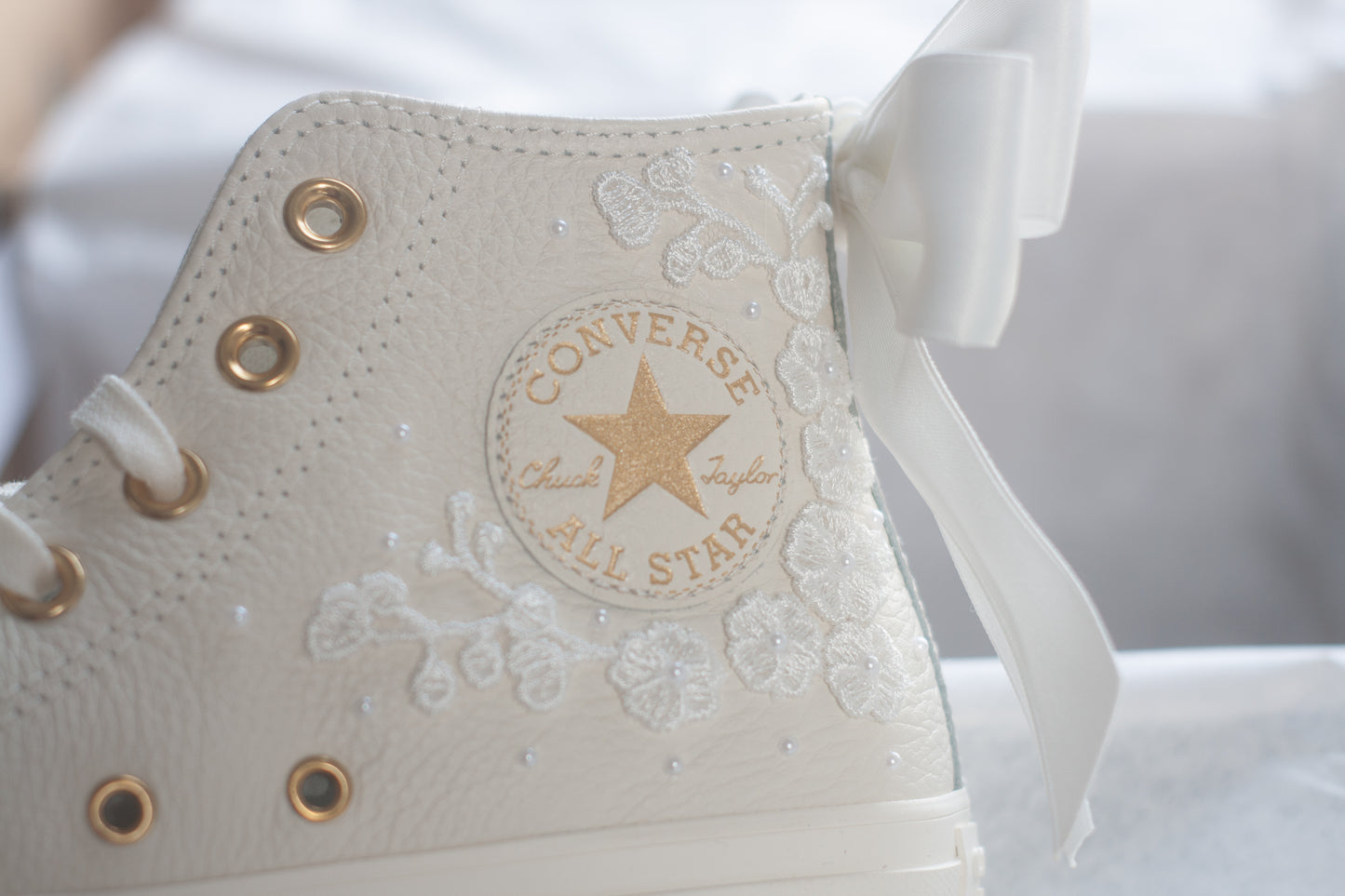 Egret\Lace Pearl Embroidered Leather Bridal Sneakers