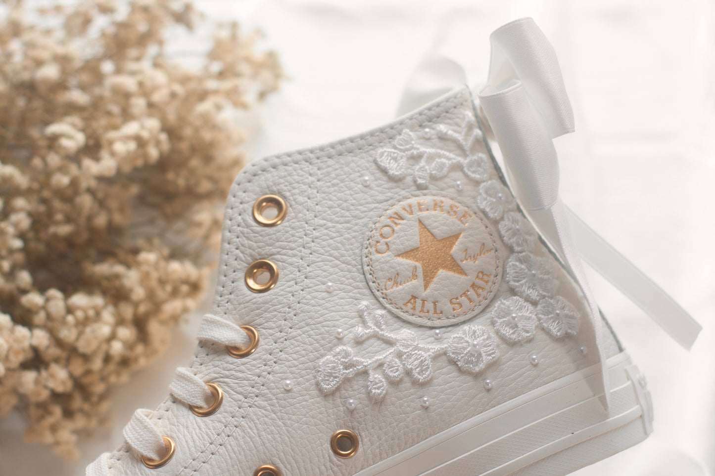 Egret\Lace Pearl Embroidered Leather Bridal Sneakers